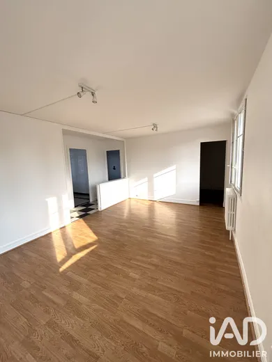 Apartment in Saint-Pierre-des-Corps (37700)