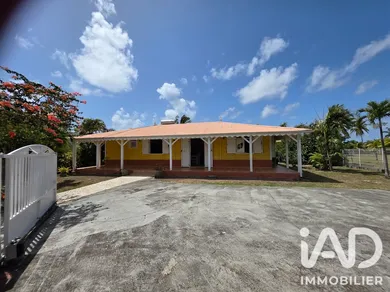 House in Sainte anne (97227)