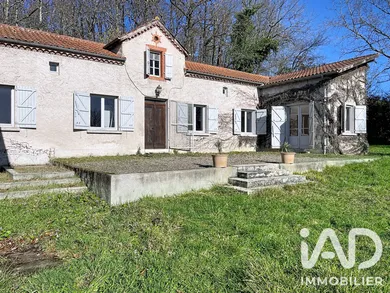 Maison de campagne à Barbachen (65140)