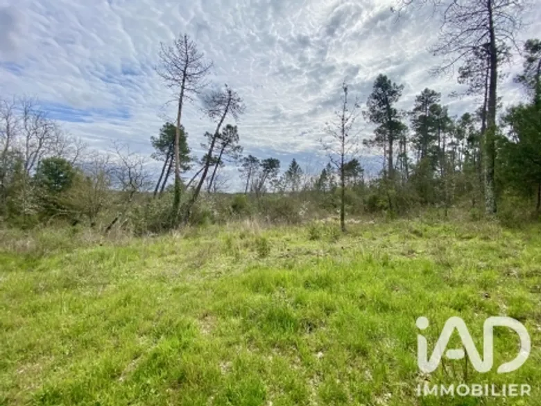 Terrain agricole à Fayence (83440) · 19 500 €