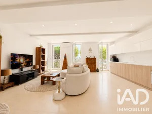 Apartment in Saint-Raphaël (83700)