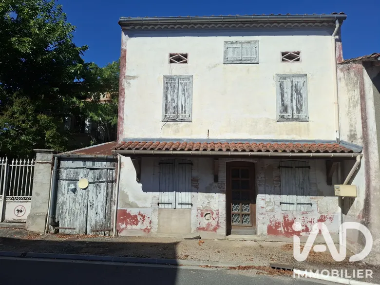 Maison 1 pièce 105 m² · à Montgey · 105 m² · 50 000 €