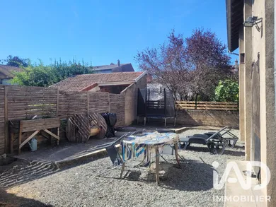 Immeuble à Gueugnon (71130)