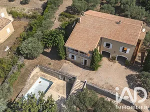 Maison à Saint-Saturnin-lès-Apt (84490)