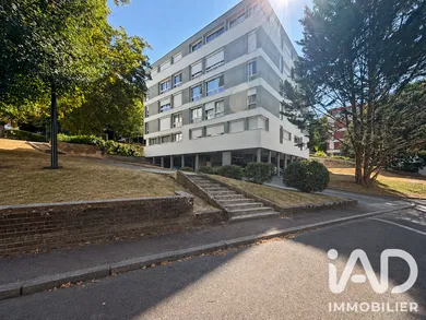 Apartment in Combs-la-Ville (77380)