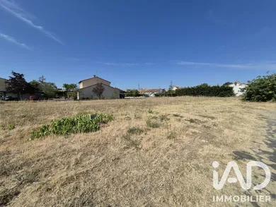 Terrain à bâtir à Loretz-d'Argenton (79290)