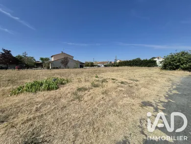 Terrain à bâtir à Loretz-d'Argenton (79290)
