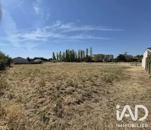 Building plot in Loretz-d'Argenton (79290)