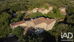 Mas à Issirac (30760)