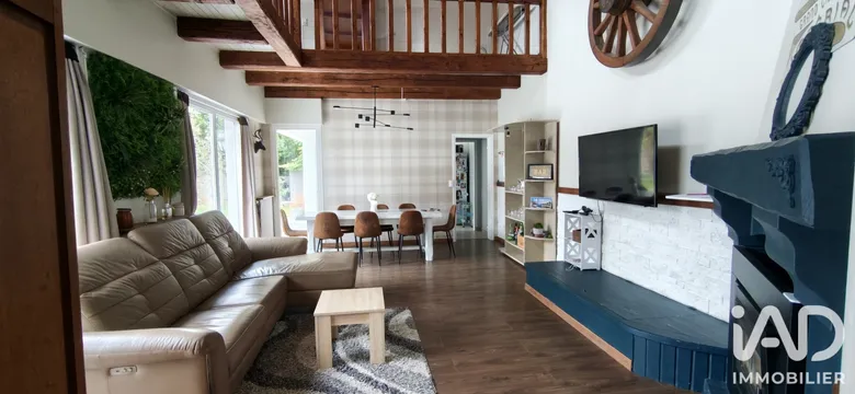 Maison 7 pièces 195 m² · à Curgies · 195 m² · 320 000 €