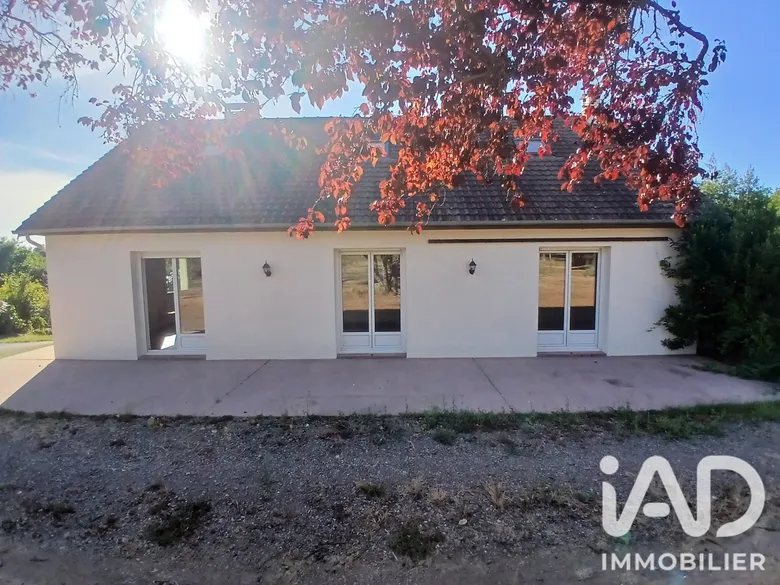 Maison 7 pièces 174 m² · à Magny-le-Désert · 174 m² · 219 000 €