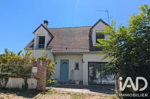 Maison traditionnelle à Ecquevilly (78920)