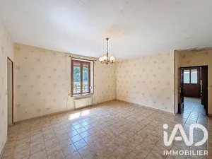 House in Deville (08800)