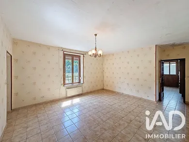 House in Deville (08800)