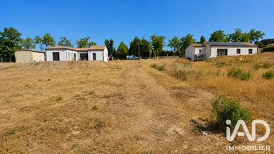 Terrain à bâtir à Fraissé-des-Corbières (11360)