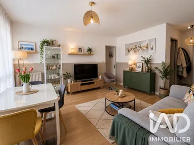 Apartment in Crosne (91560)