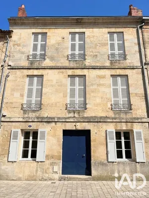 Apartment in Bordeaux (33800)