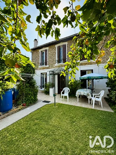 Traditional house in Noisy-le-Grand (93160)