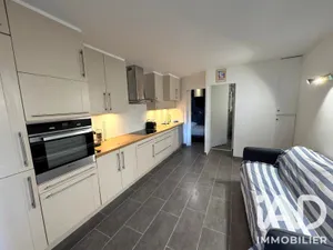 Apartment in Bandol (83150)
