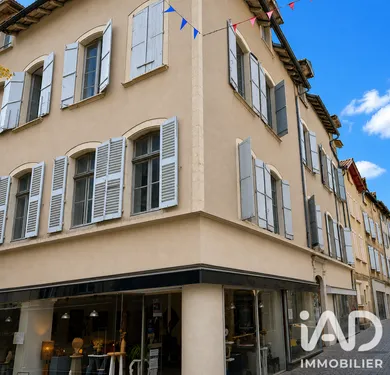 Immeuble à Villefranche-de-Rouergue (12200)