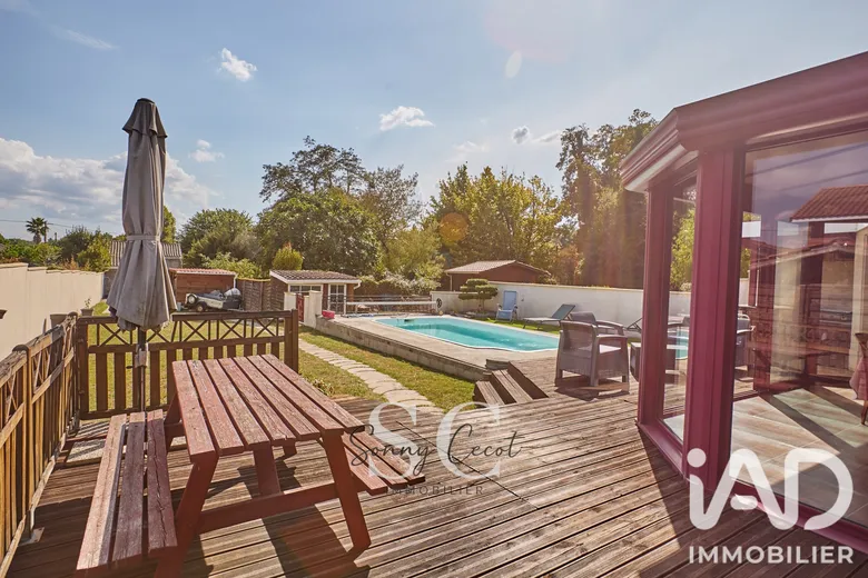 Maison 5 pièces 168 m² · à Mérignac · 168 m² · 660 000 €