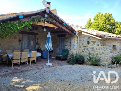 Maison de campagne à Roussieux (26510)