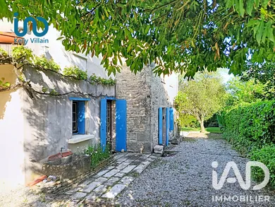 Village house in Le Vanneau-Irleau (79270)