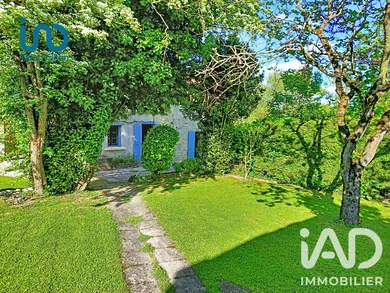 Village house in Le Vanneau-Irleau (79270)