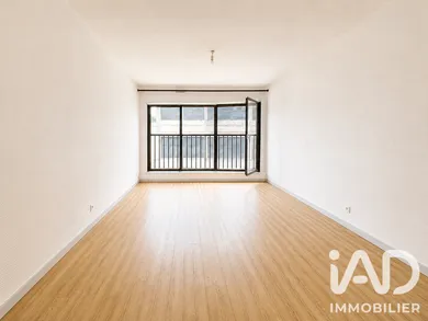 Apartment in La Rochelle (17000)