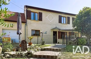 Maison à Vaux-sur-Seine (78740)