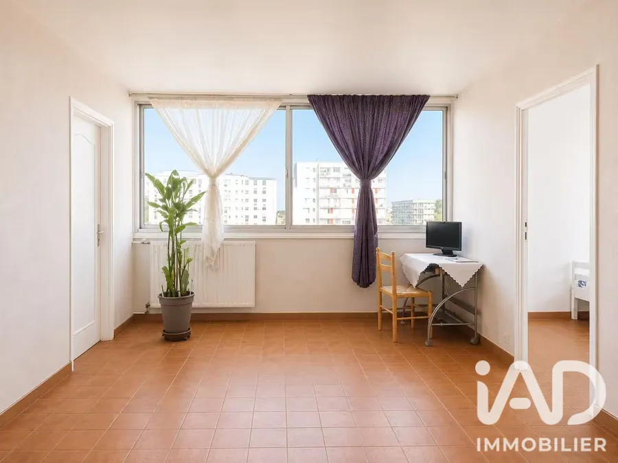 Appartement à Bobigny (93000) photo 2