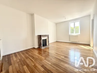 Apartment in Soissons (02200)