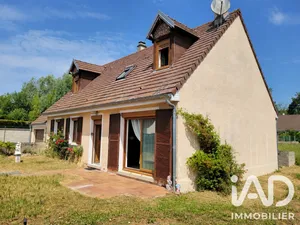 Pavillon à Brasles (02400)