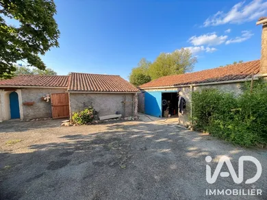 House in Luché-Thouarsais (79330)