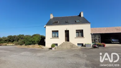Maison traditionnelle à Roudouallec (56110)