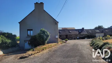Maison traditionnelle à Roudouallec (56110)