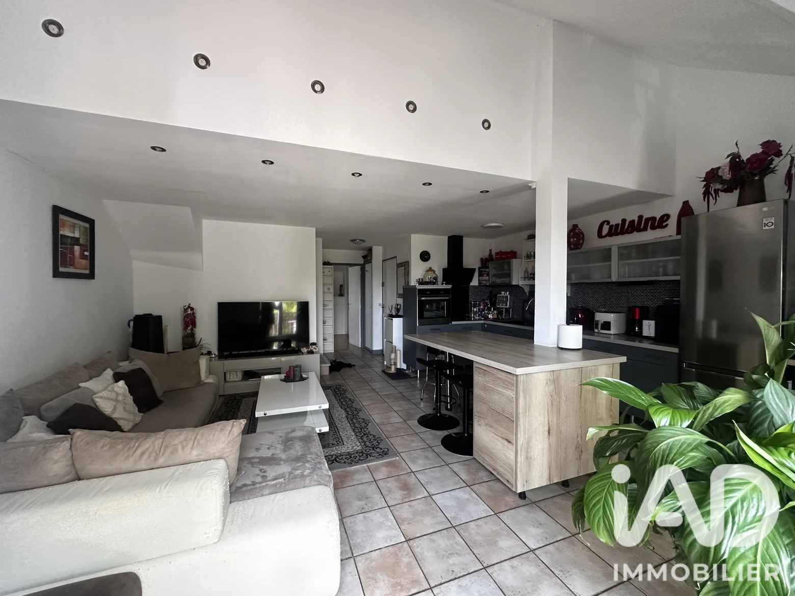 Vente appartement à Le Châtelet-en-Brie (77820) : duplex 3 pièces 72 m² - 2088875 — 2