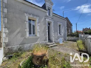 Townhouse in Thouars (79100)
