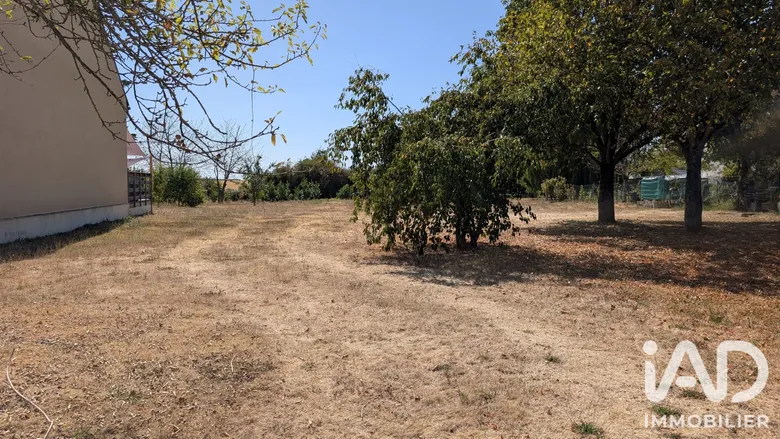 Terrain à Saint-Bon (51310) · 49 000 €