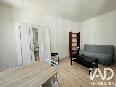 Studio à Avignon (84000)