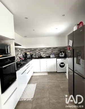 Apartment in Le Rove (13740)