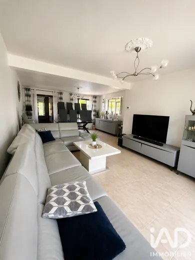 Detached house in Dammartin-en-Goële (77230)