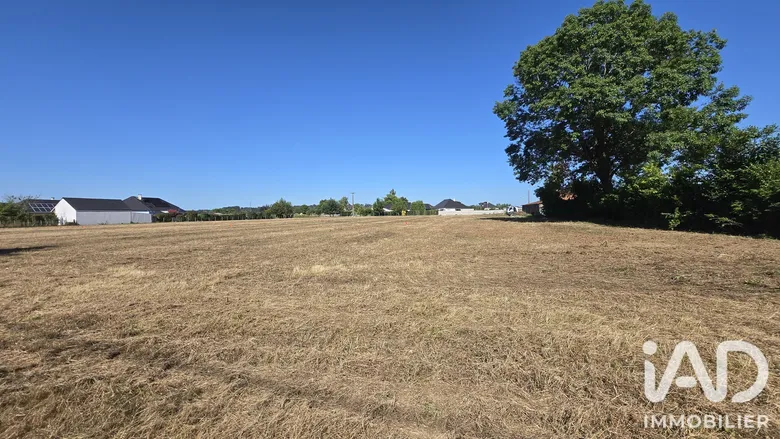 Terrain à bâtir à Géronce (64400) · 37 000 €