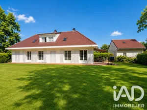 Maison d'architecte à Neuilly-Saint-Front (02470)