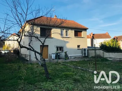 House in Montluçon (03100)