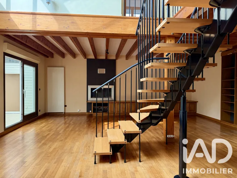 Appartement 5 pièces 200 m² · à Chalon-sur-Saône · 200 m² · 375 000 €