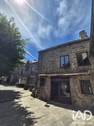 Maison de village à Besse-et-Saint-Anastaise (63610)
