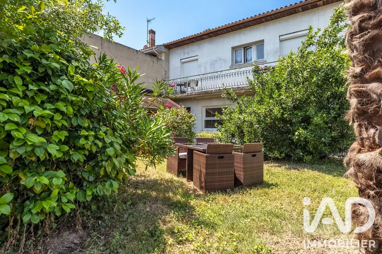 Appartement 6 pièces 145 m² · à Montpon-Ménestérol · 145 m² · 168 000 €
