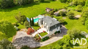 Architectural house in Mesnil-Roc'h (35720)