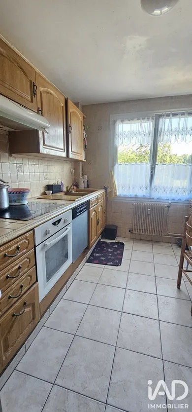 Apartment in Chantilly (60500)